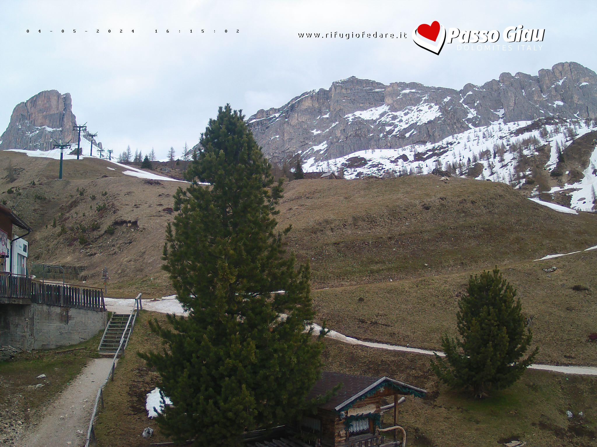 WebCam Rifugio Fedare vista Monte Averau | Nuvolao |Dolomiti Superski | Super8 skitour